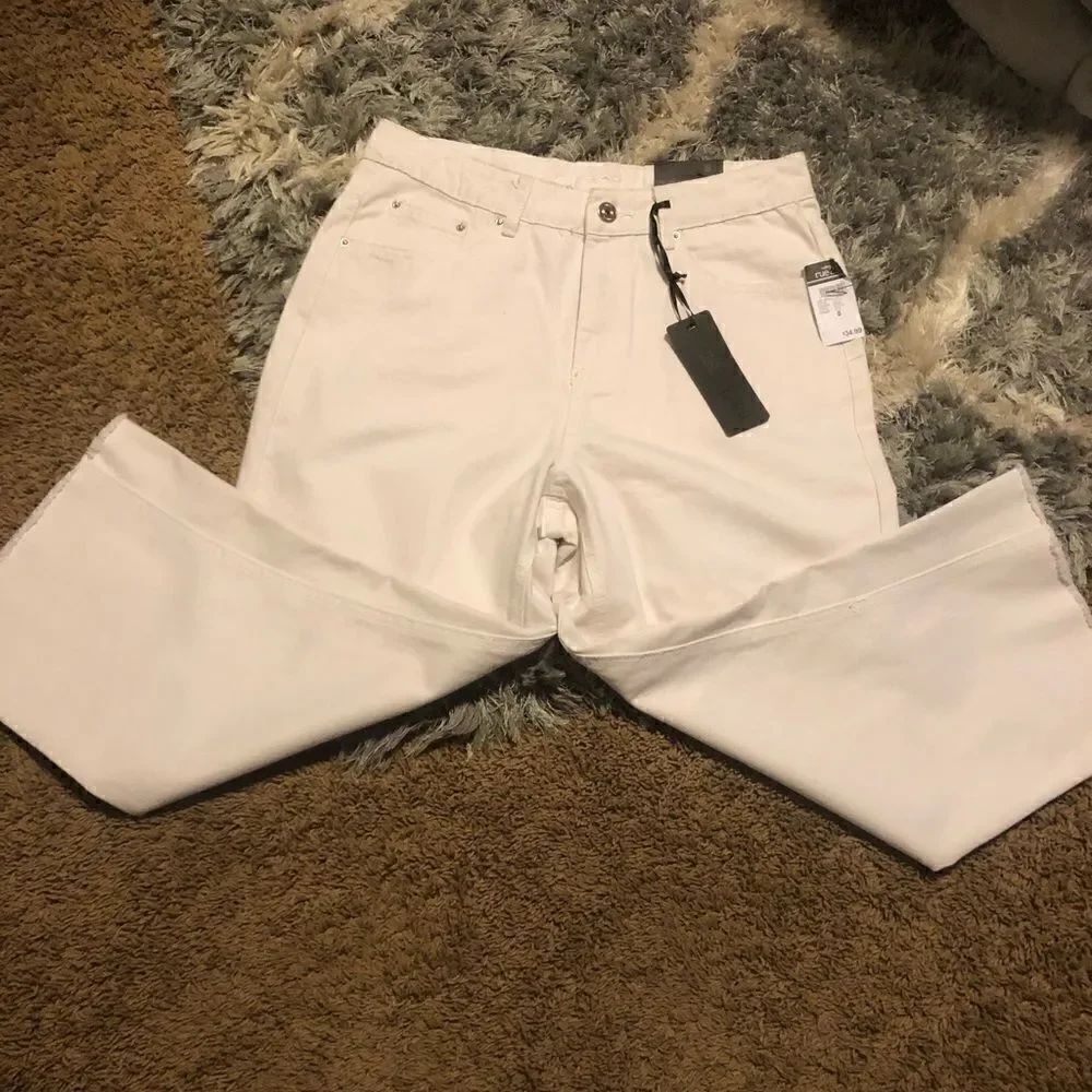 Rue 21 off white distressed cropped pants sz 10